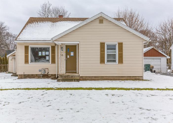 Elwood Dr, Rochester, NY 14616