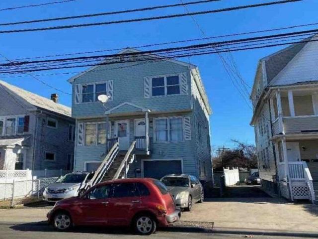 Bishop Ave, Bridgeport, CT 06610