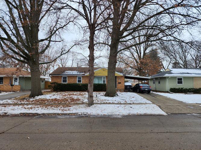 E 27th Ct, Des Moines, IA 50317