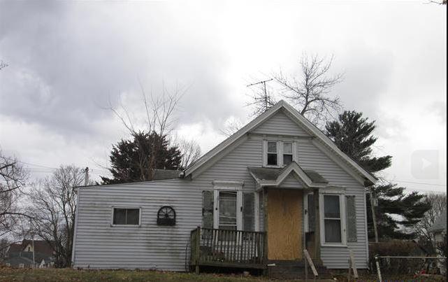 11th Ave, Rock Island, IL 61201