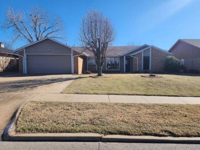 Sw Chaucer Dr, Lawton, OK 73505