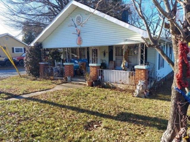 Chestoa Pike, Erwin, TN 37650