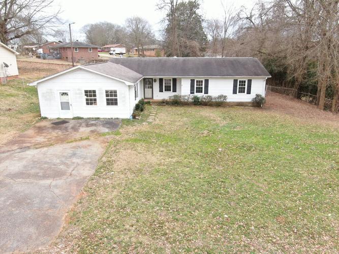Willowood Dr, Spartanburg, SC 29303
