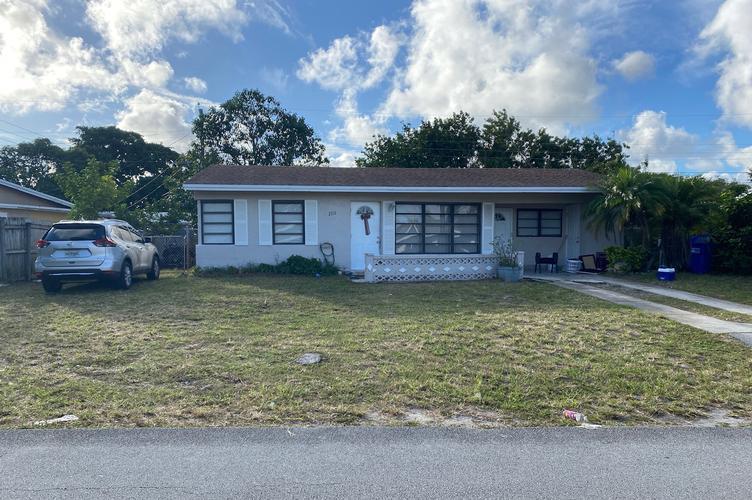 Ne 8th Ave, Pompano Beach, FL 33064