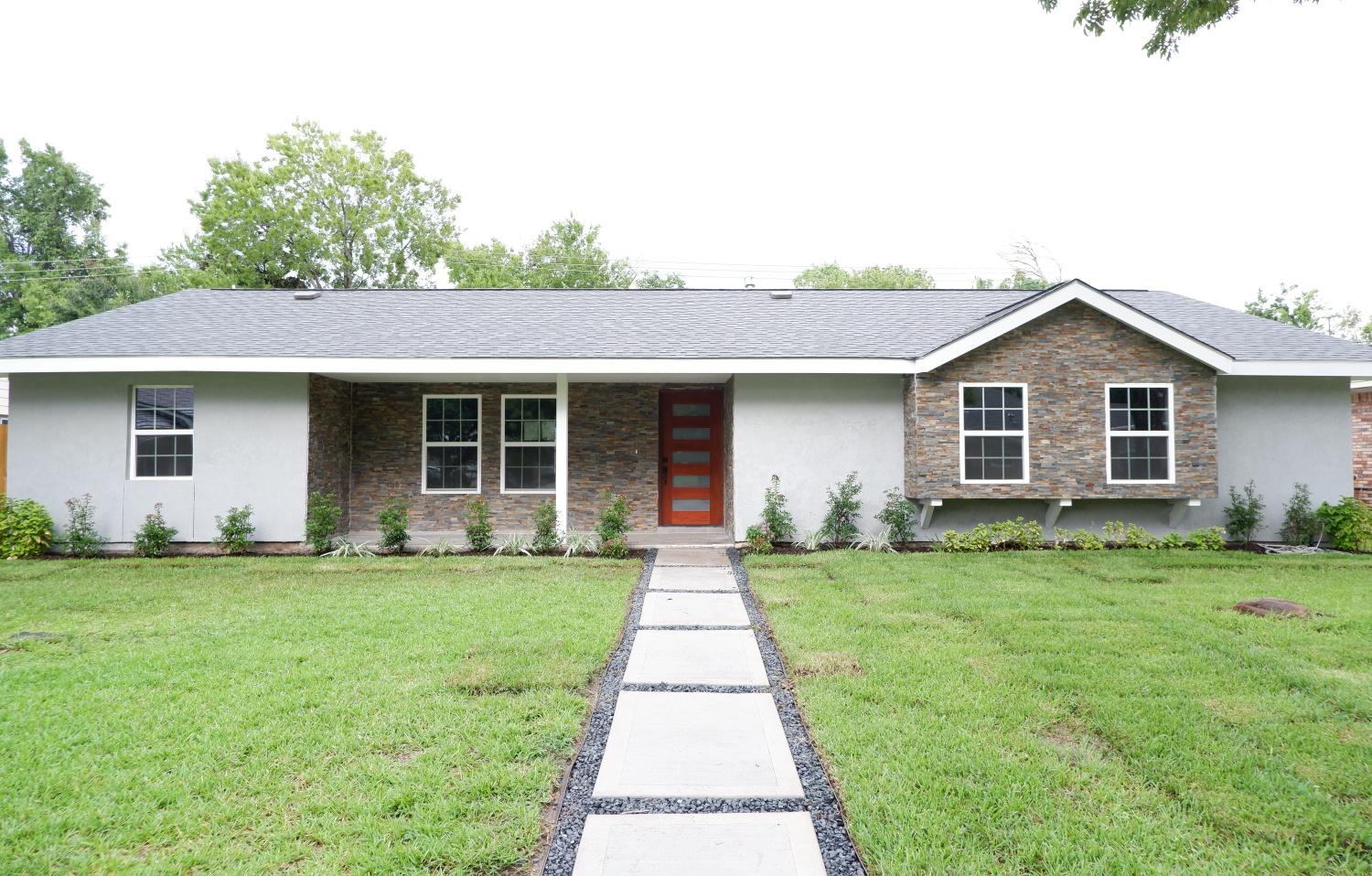 Stoney Brook Dr, Houston, TX 77063