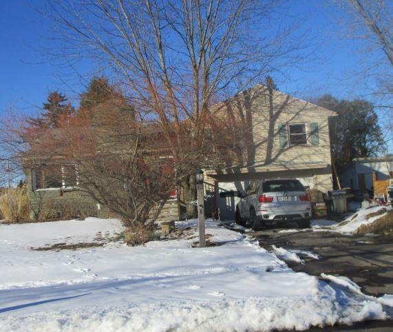 Clearbrook Dr, Rochester, NY 14609