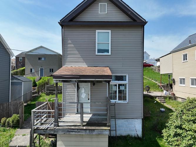 Shady Ave, Charleroi, PA 15022