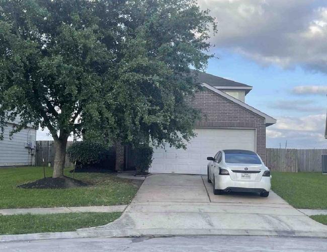 Long Meadow Dr, Houston, TX 77047