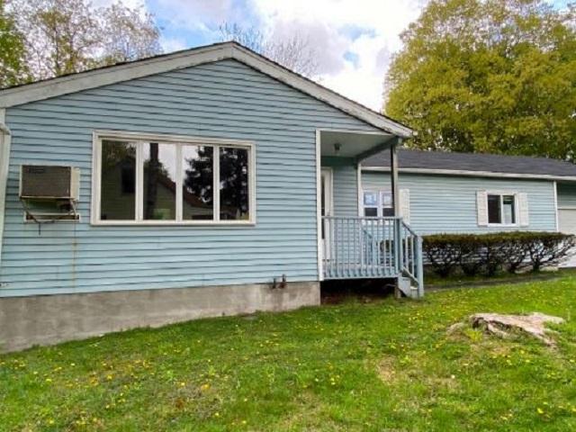 Hewlett Pl, Poughkeepsie, NY 12603