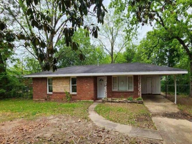 Buckingham Dr, Montgomery, AL 36116