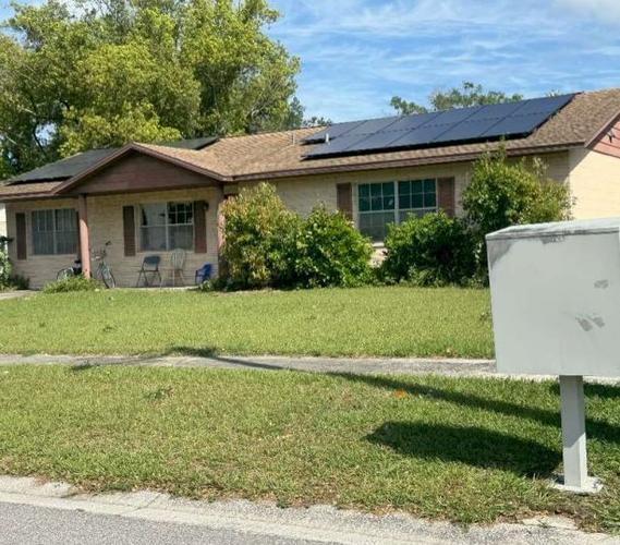 Mondale Ave, Seffner, FL 33584