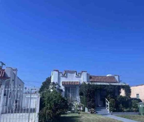 Arlington Ave, Los Angeles, CA 90043