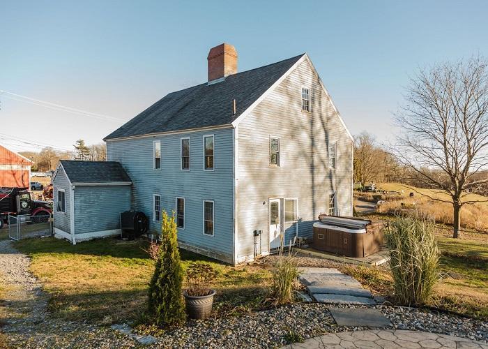 Middle Rd, Amesbury, MA 01913