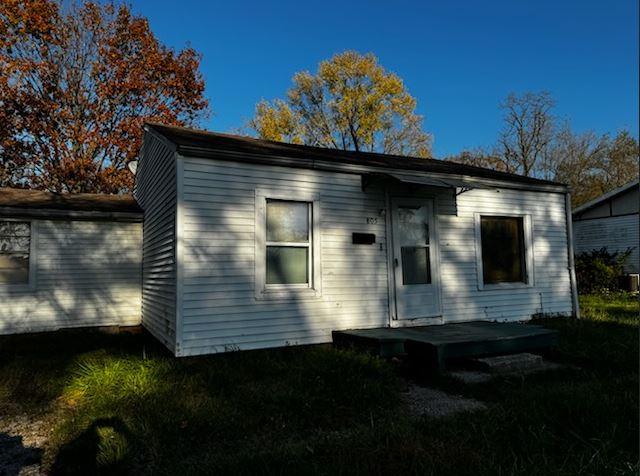 Howell Ave, East Saint Louis, IL 62206