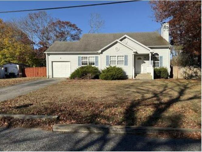 Sagewood Dr, Shirley, NY 11967