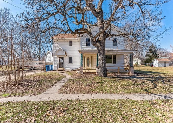 3rd St S, Cordova, IL 61242