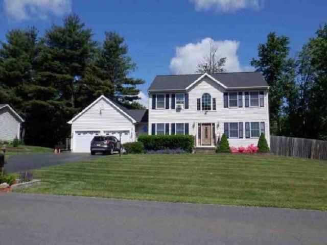 Squire Rd, Schenectady, NY 12304
