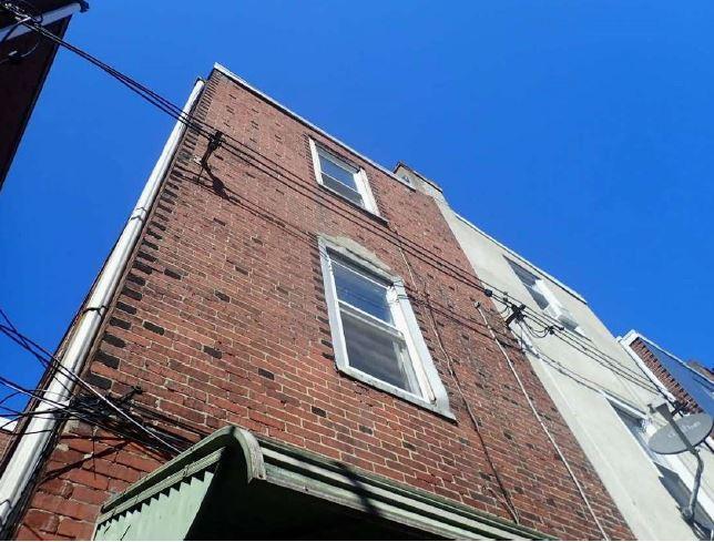 S 8th St, Philadelphia, PA 19148