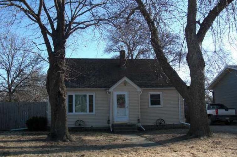 3rd St N, Saint James, MN 56081