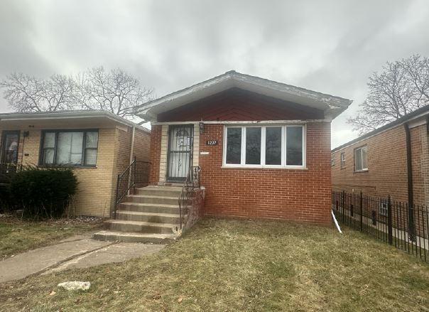 E 95th St, Chicago, IL 60619
