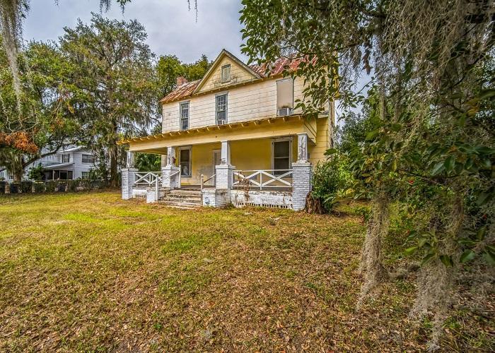 E Pearl St, Bartow, FL 33830