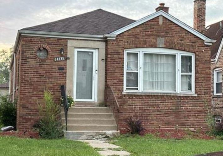 S Emerald Ave, Riverdale, IL 60827