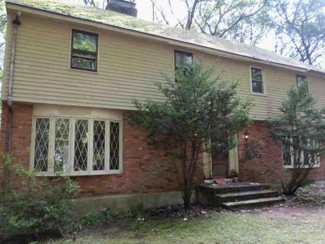 Charing Cross, Avon, CT 06001