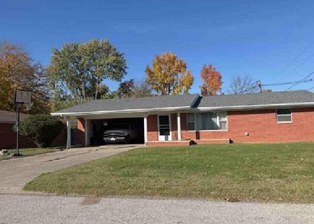 Bedford Dr, Belleville, IL 62226