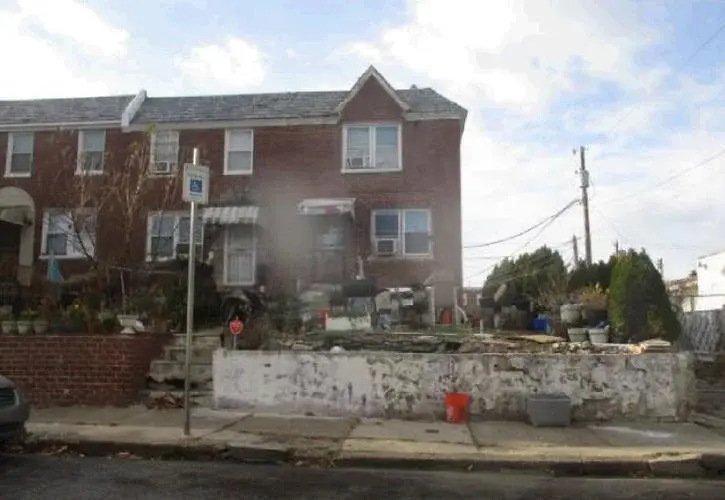 N Water St, Philadelphia, PA 19120