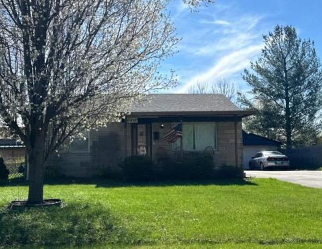 South Dr, Louisville, KY 40272