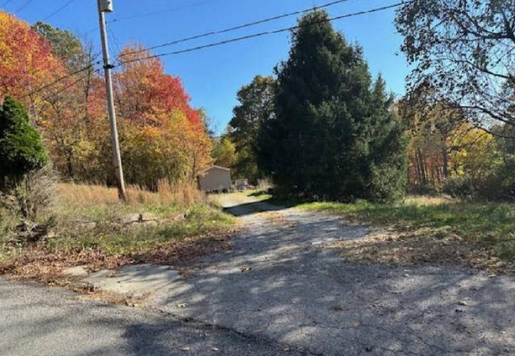 Ridge Rd, Aliquippa, PA 15001