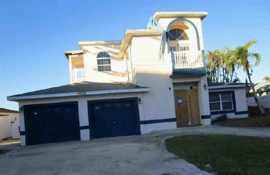 5th St E, Treasure Island, FL 33706