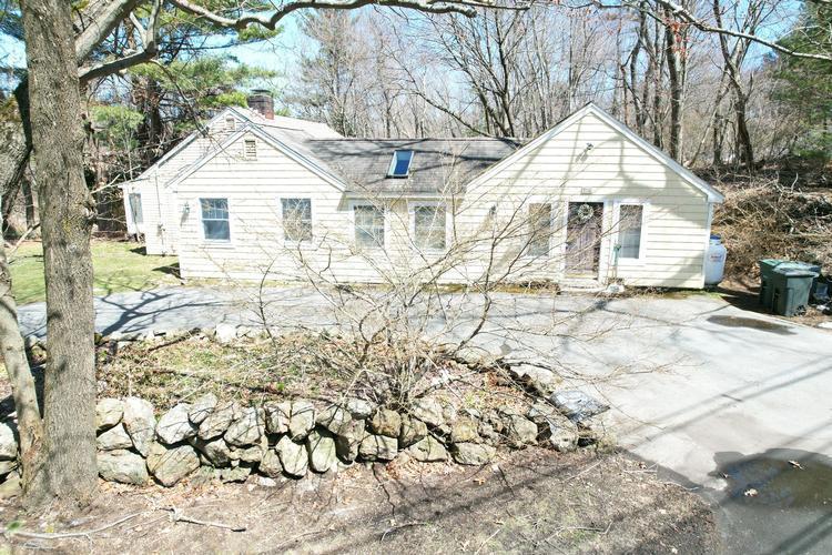 Salem St, North Andover, MA 01845
