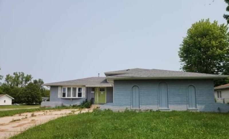 W 74th Pl, Merrillville, IN 46410