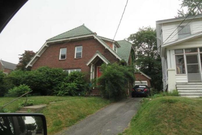 Grant Ave, Amsterdam, NY 12010