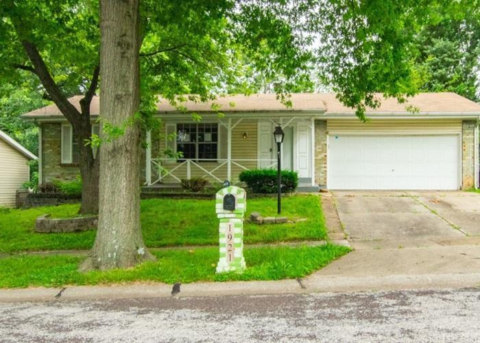 Lakeheights Ln, Saint Louis, MO 63138