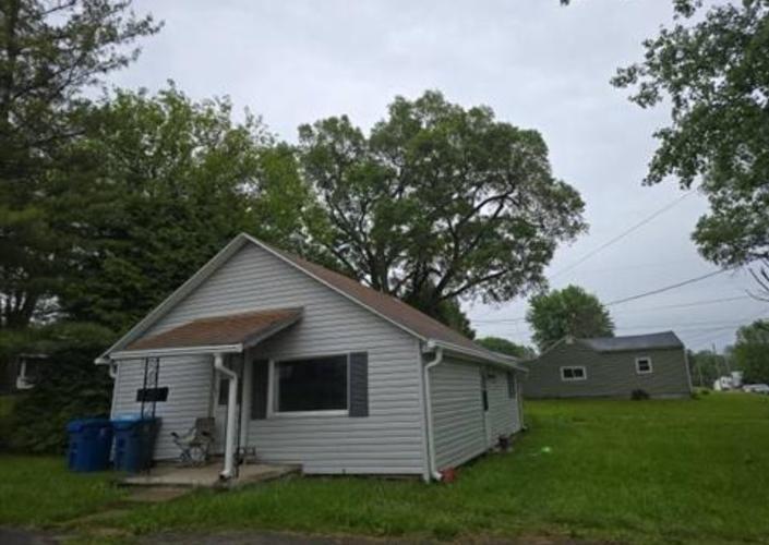 N Glendale St, Kenton, OH 43326