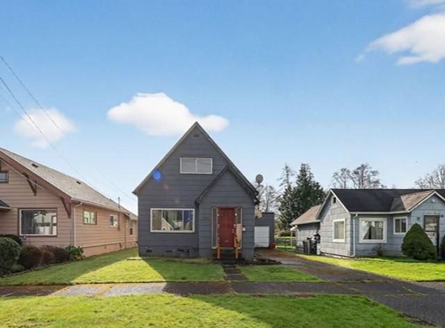 Maple St, Hoquiam, WA 98550