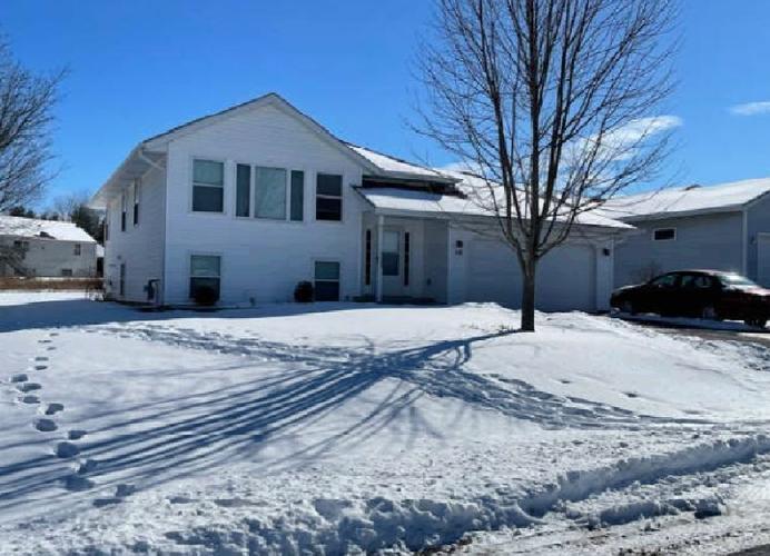 Gables Dr Sw, Poplar Grove, IL 61065