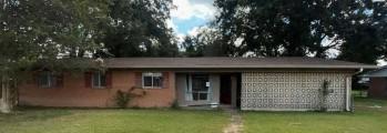 Sylvester St, Abbeville, LA 70510