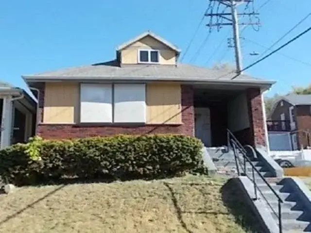 Bates St, Saint Louis, MO 63111