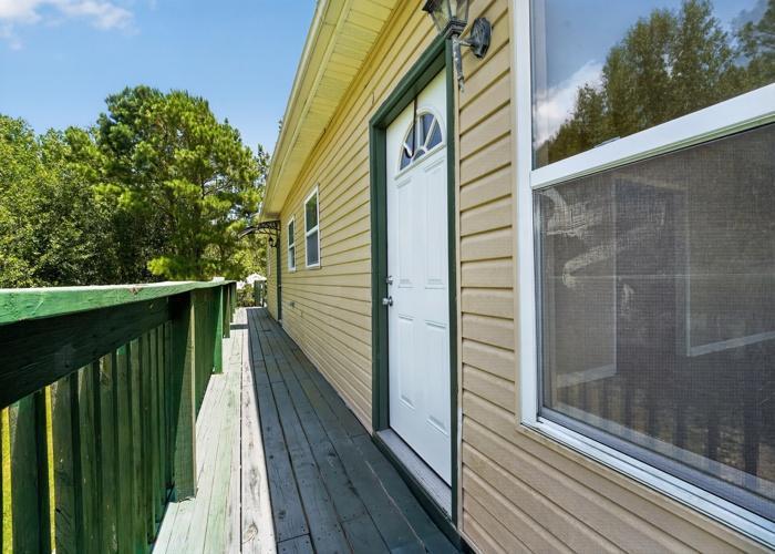 Vacation Ln, Waveland, MS 39576