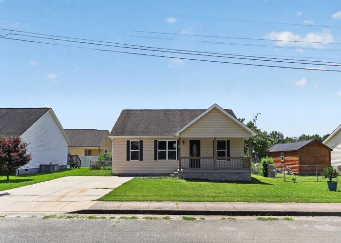 W 2nd St, Jasper, TN 37347