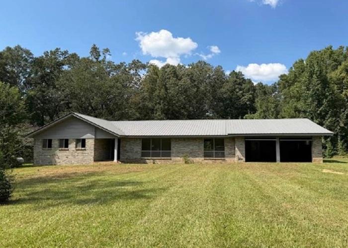 Highway 21 N, Philadelphia, MS 39350
