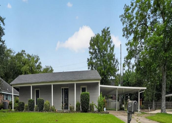 Ormond Oaks Dr, Destrehan, LA 70047