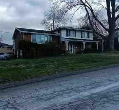Woodcliffe Dr, Monroeville, PA 15146