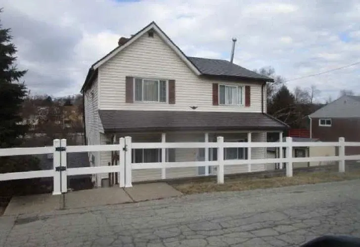 Ohio Ave, West Mifflin, PA 15122