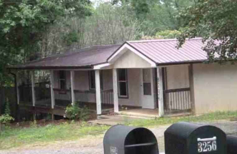 9th Avenue Dr Nw, Hickory, NC 28601