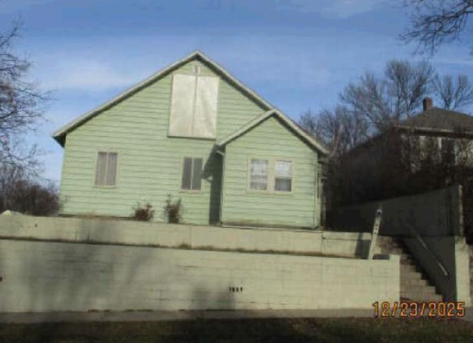 W Elizabeth St, Pierre, SD 57501