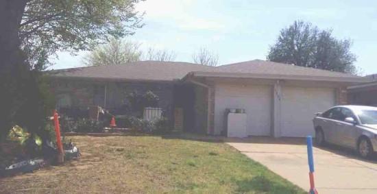 Nw 70th St, Warr Acres, OK 73132